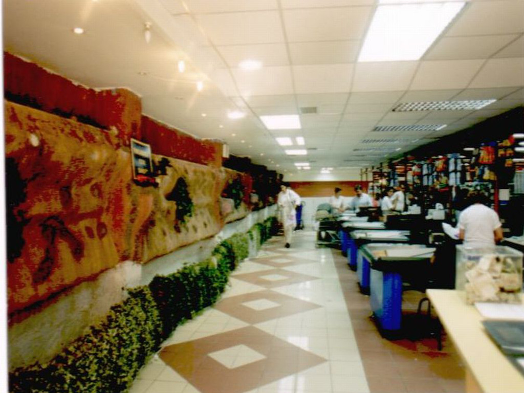 CONTOUR HİPERMARKETLERİ – 4 Hipermarket